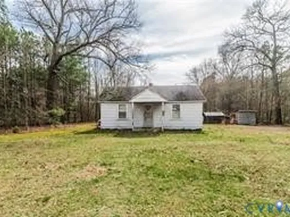 421 E 100th Rd, Chester, VA 23836