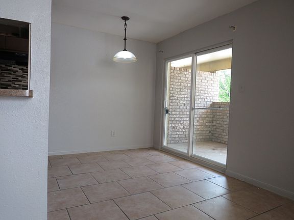 5th image of 1807 Cedarhill Dr #C