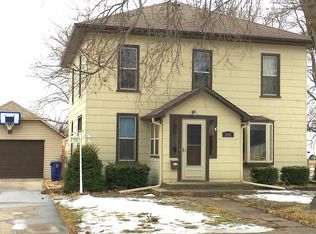 310 1st St, Sioux Rapids, IA 50585