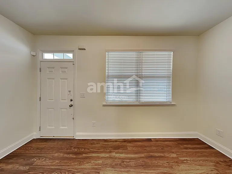 5020 Hudson Valley Dr — Photo 9