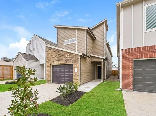 15239 Estrella W, Houston, TX 77073