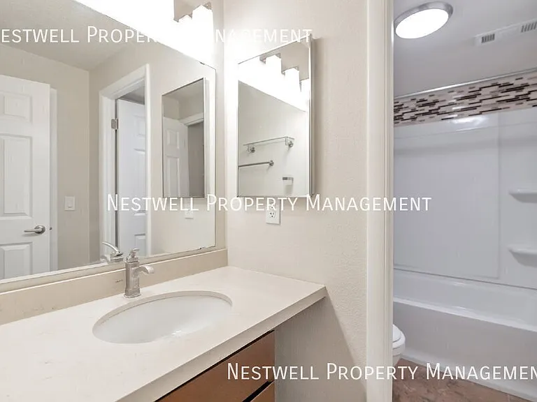 4630 S Quail Park Dr #D — Photo 8