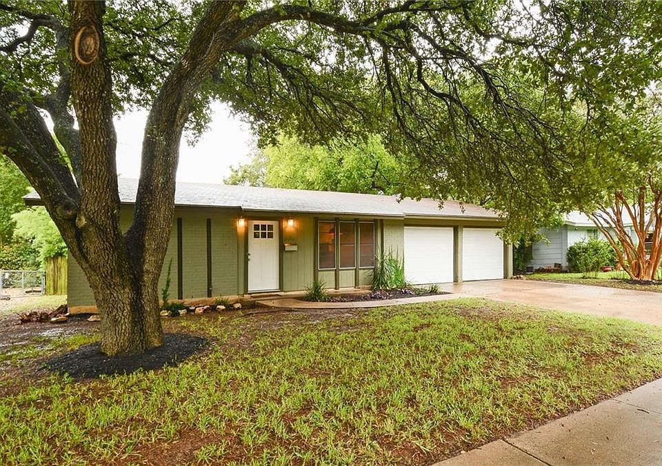 1st image of 809 Emerald Wood Dr