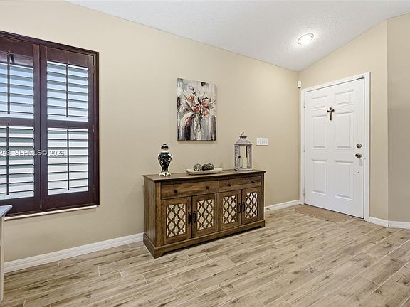 3rd image of 4519 White Bay Cir