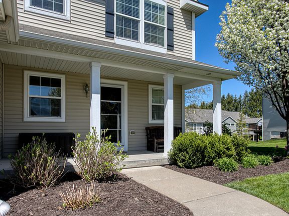 2nd image of 7945 Brewer Woods Ct SE
