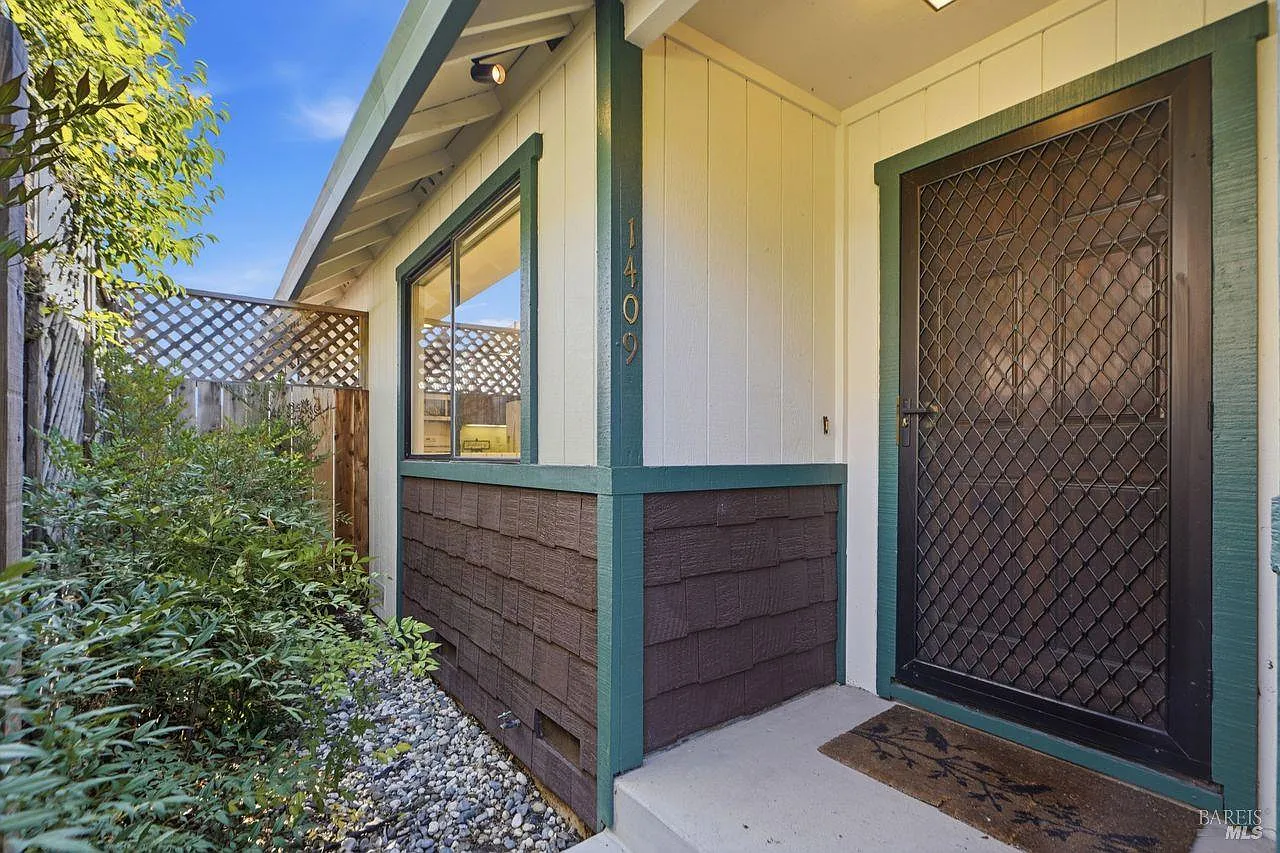 1409 Morning Glory Drive - Photo 5