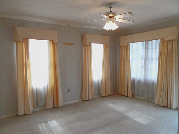 5th image of 618 Robinson St