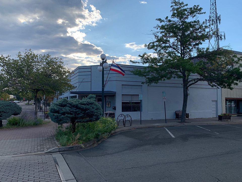 2nd image of 200 E 4th Ave