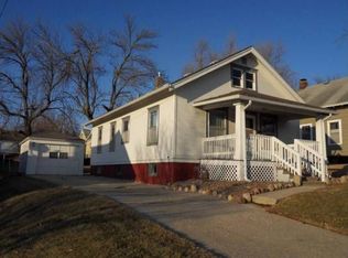 614 W 16th St, Carroll, IA 51401