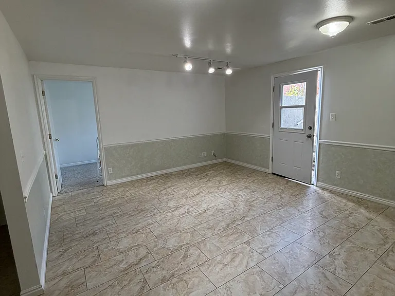 1177 Rocky Mountain Way — Photo 8