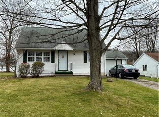 654 Lyle Dr, Hermitage, PA
