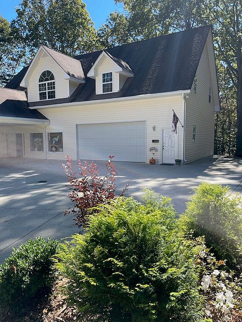 Front of the Loft Apartment and Entry