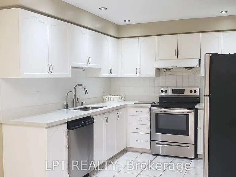 81 Shady Pine Cir — Photo 9