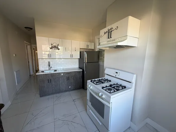 26 Leo Pl Floor 2, Newark, NJ 07108