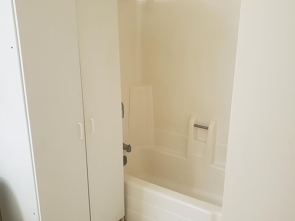 bath tub shower