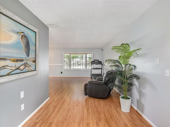 5th image of 9231 Pebble Creek Dr