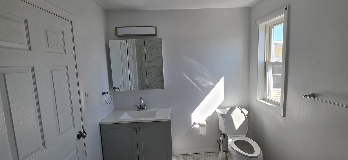 Building Photo - 18 Bullard St #3