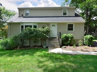 175 Taxter Rd, Irvington, NY 10533