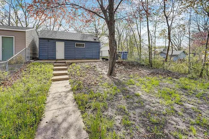 3510 Newton Ave N — Photo 27