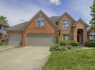 28027 Lansdowne Dr, Harrison Township, MI