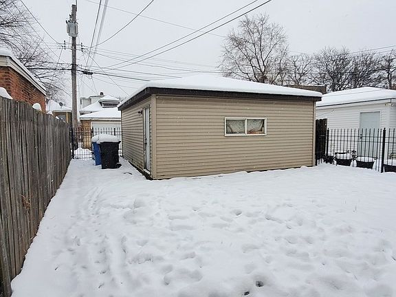 5th image of 6049 S Talman Ave