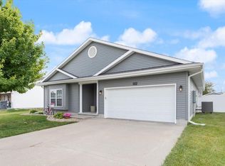 5719 Merlin Ln, Council Bluffs, IA 51501