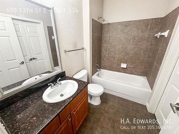 5th image of 600 13th St Unit 534