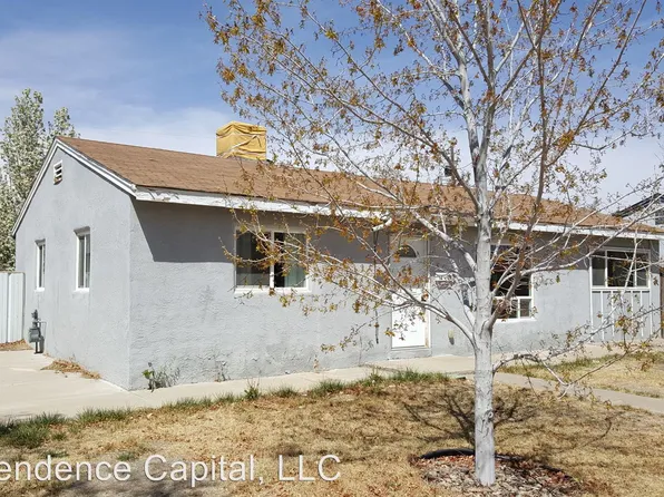 1201 N Gladeview Dr, Farmington, NM 87401