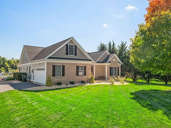 3rd image of 304 Gray Dr