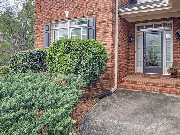 2nd image of 3104 Brians Creek Dr SE