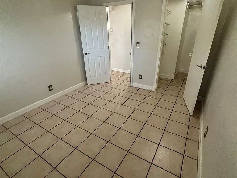 1301 N 12th Ct #12A — Photo 6