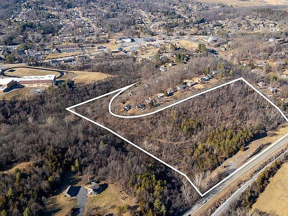 5th image of 850 Commerce Rd