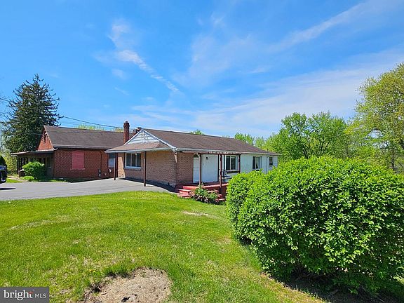 2nd image of 1020 Spur Rd