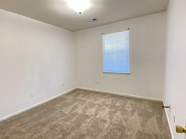 650 River Oaks Dr #46H — Photo 4
