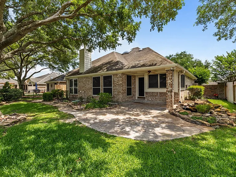 2723 Shelby Dr — Photo 19