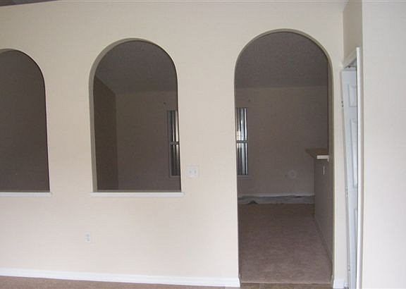 2nd image of 19 Raemond Ln