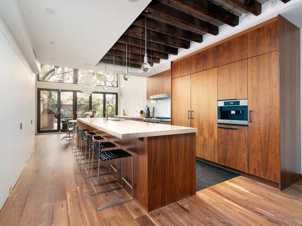 163 West 87th Street TH image 2 of 20
