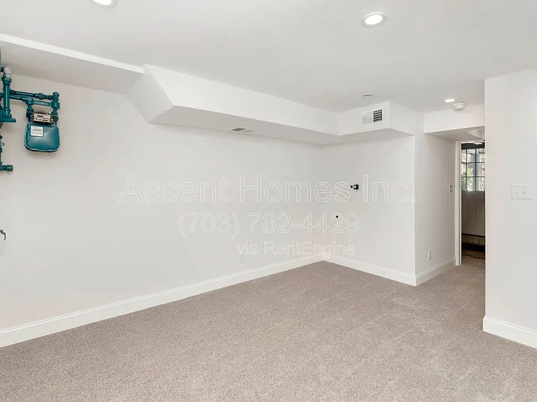 712 S Alfred St — Photo 24