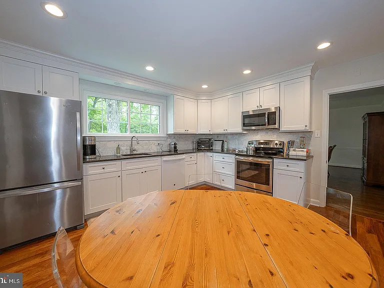 538 Conestoga Rd — Photo 12