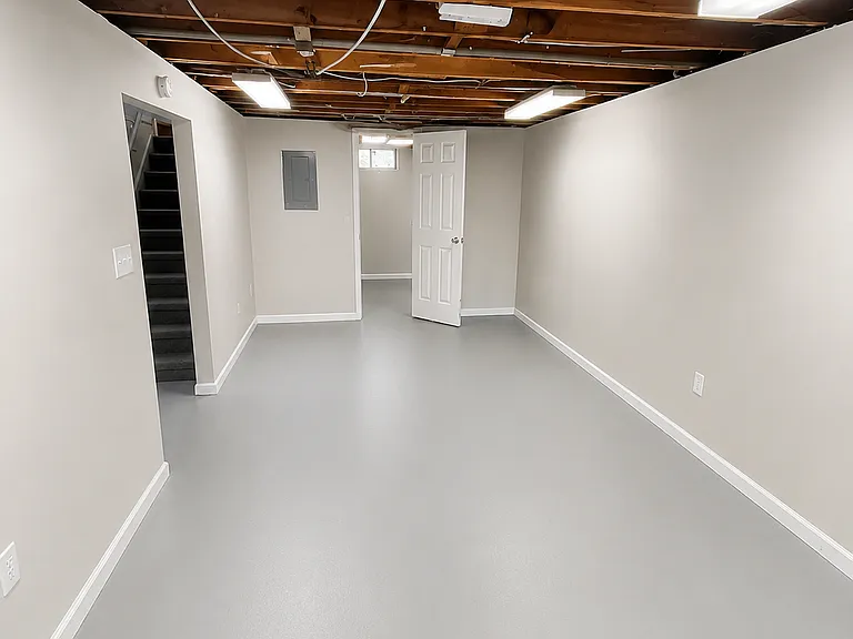 1568 Parker Dr — Photo 9
