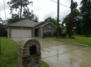 10555 Long Leaf Dr, Conroe, TX 77385