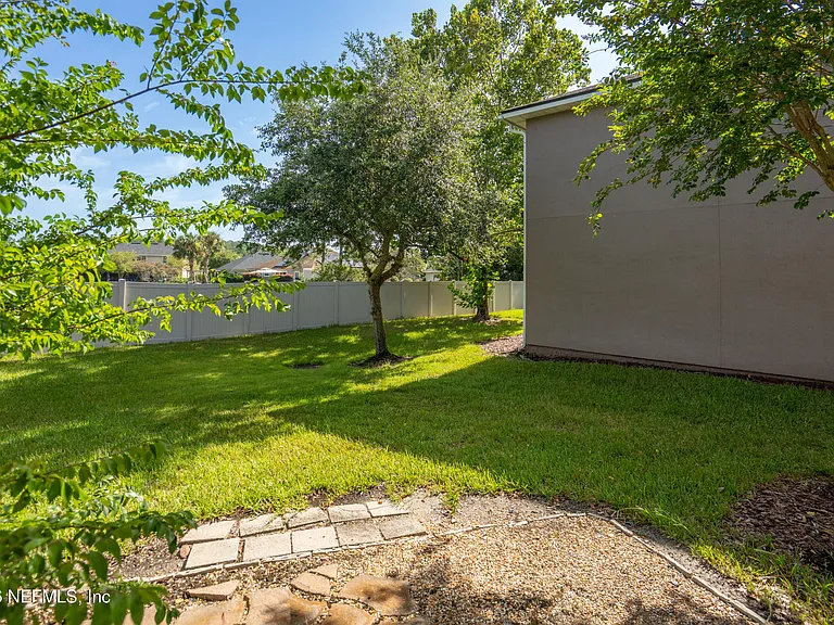 313 Scrub Jay Dr — Photo 4