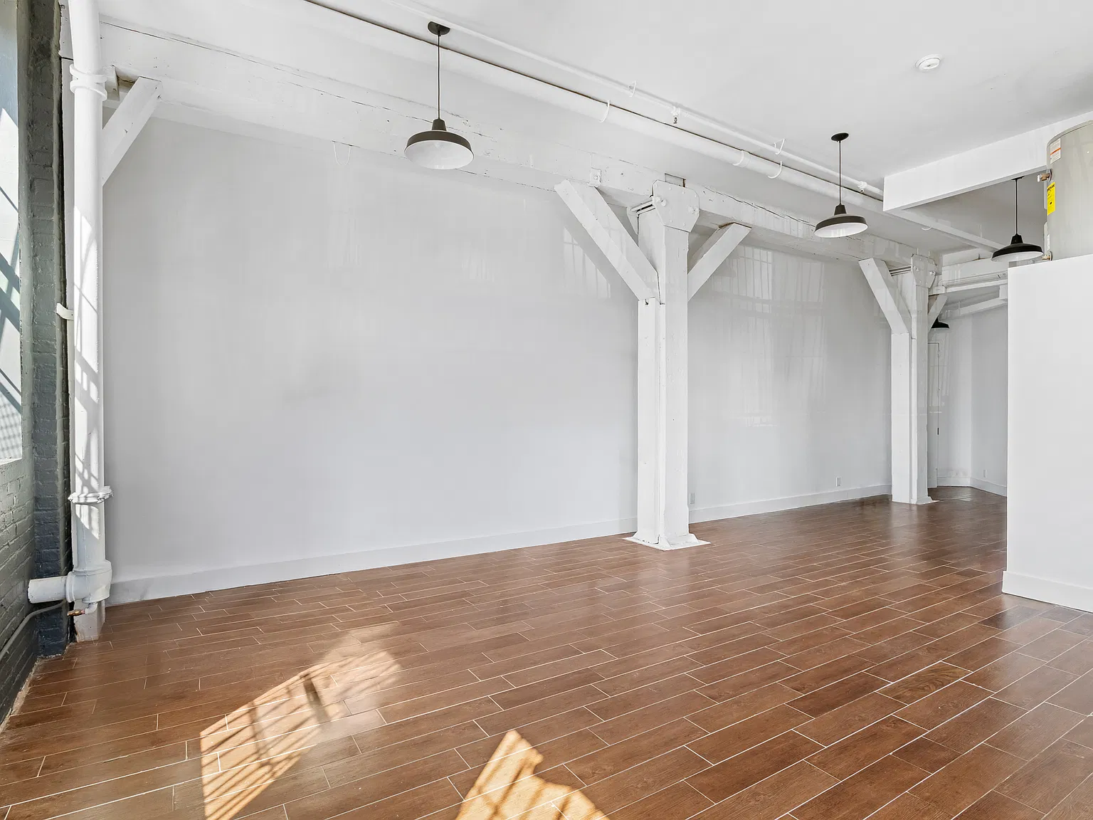 239 Banker St — Photo 4