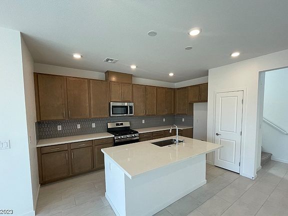 2nd image of 6638 Palm Branch St