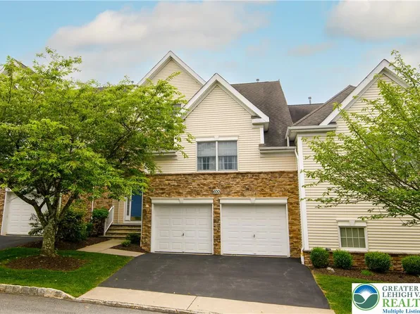 600 Quaker Ridge Ter, Easton, PA 18042