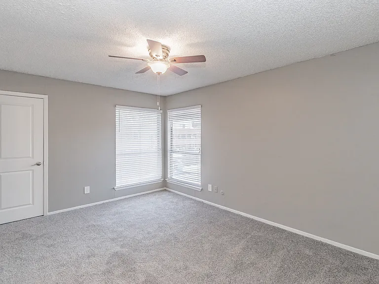 Station 121 at Town Center Apartments — Photo 60