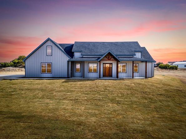 1110 County Road 2004