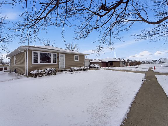 3rd image of 506 Nicholas Dr