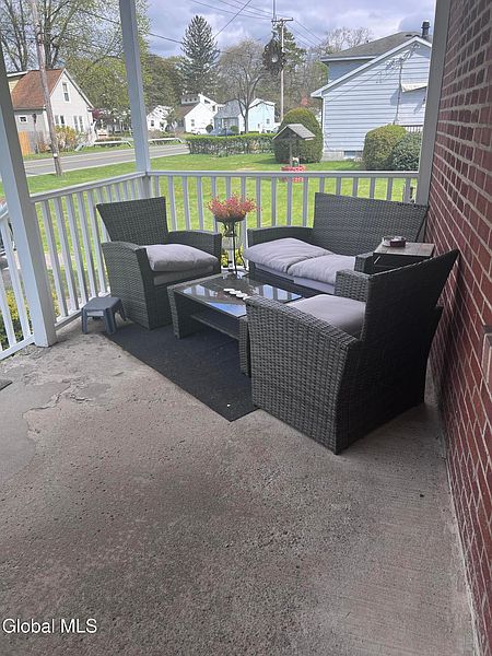 3rd image of 218 E Campbell Road