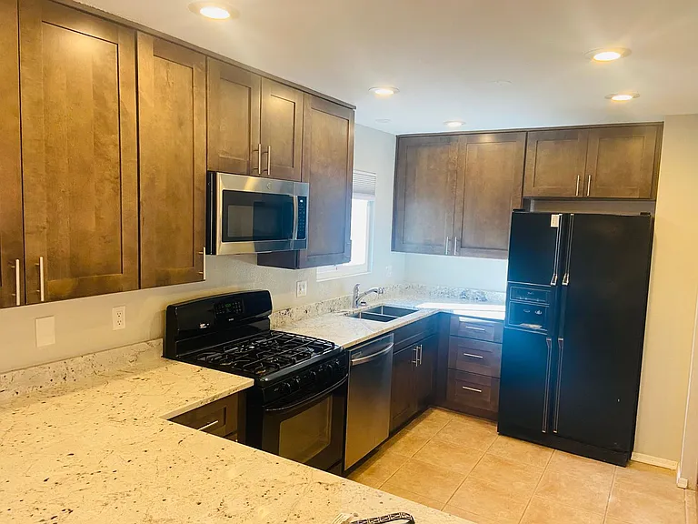3801 N Bern St — Photo 3